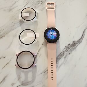 Smartwatch with Interchangeable Bands - Pink